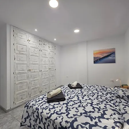 San Marino With Heated Pool, Only 450 Meters To The Beach, Aircondition, Wifi 公寓 *