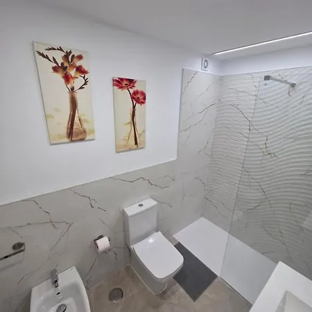 San Marino With Heated Pool, Only 450 Meters To The Beach, Aircondition, Wifi *