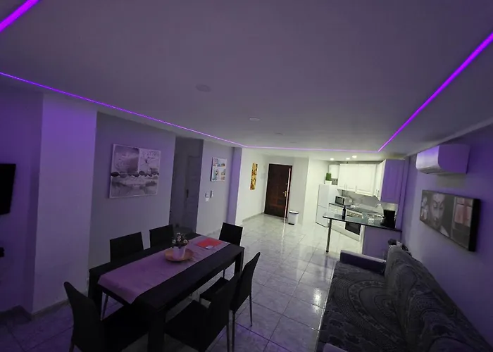 San Marino With Heated Pool, Only 450 Meters To The Beach, Aircondition, Wifi *