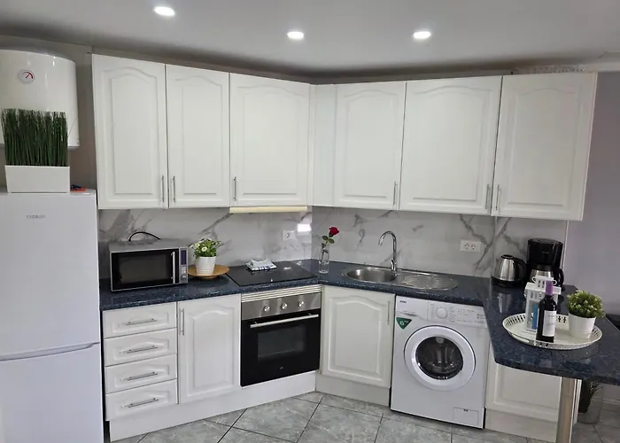 San Marino With Heated Pool, Only 450 Meters To The Beach, Aircondition, Wifi