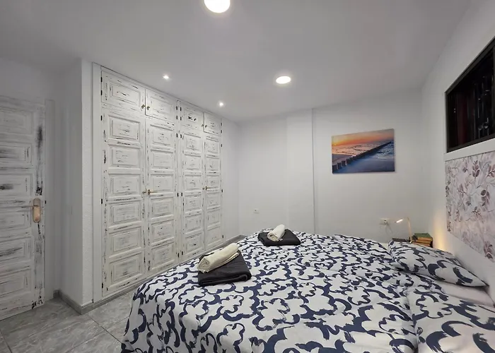San Marino With Heated Pool, Only 450 Meters To The Beach, Aircondition, Wifi Apartment *