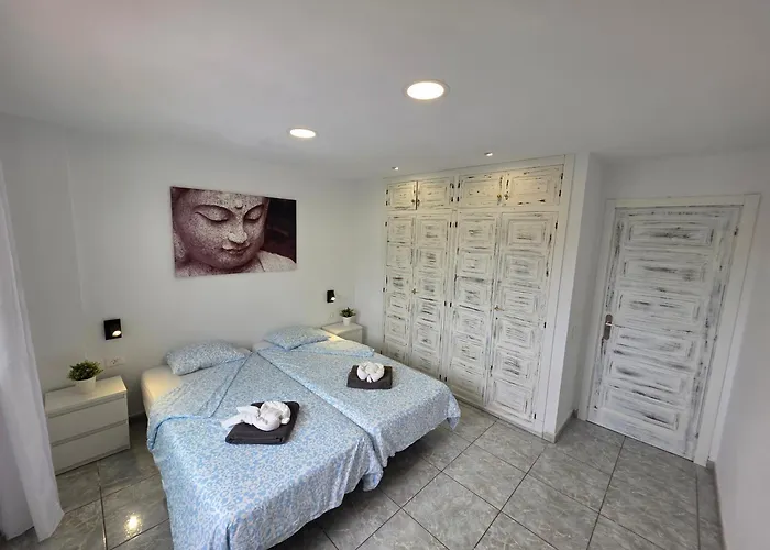 Apartment San Marino With Heated Pool, Only 450 Meters To The Beach, Aircondition, Wifi Arona (Tenerife)