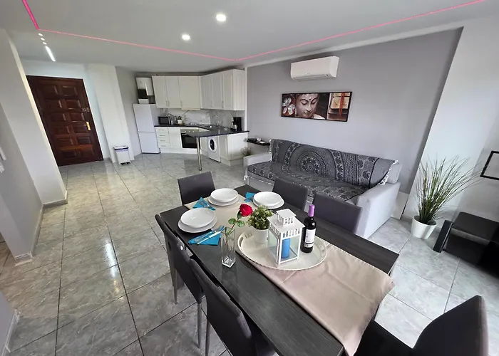 San Marino With Heated Pool, Only 450 Meters To The Beach, Aircondition, Wifi *
