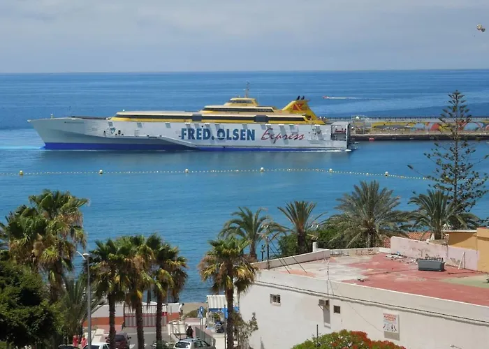 San Marino With Heated Pool, Only 450 Meters To The Beach, Aircondition, Wifi Arona (Tenerife)