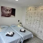 San Marino With Heated Pool, Only 450 Meters To The Beach, Aircondition, Wifi أرونا