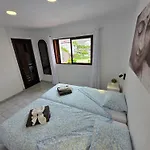 San Marino With Heated Pool, Only 450 Meters To The Beach, Aircondition, Wifi شقة أرونا