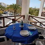 San Marino With Heated Pool, Only 450 Meters To The Beach, Aircondition, Wifi شقة *