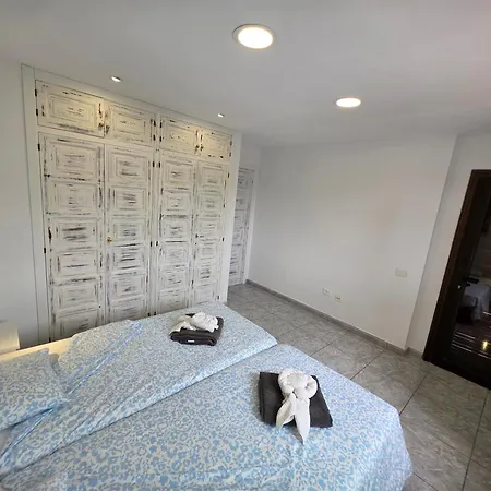 San Marino With Heated Pool, Only 450 Meters To The Beach, Aircondition, Wifi شقة أرونا