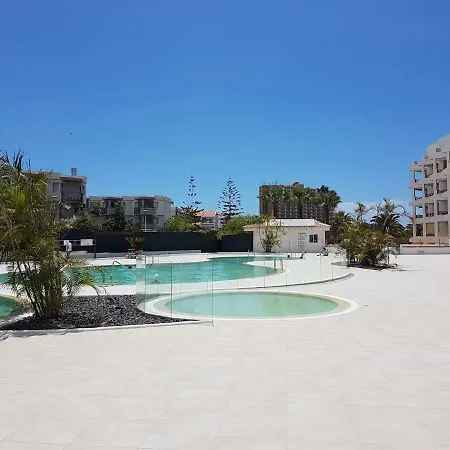 アパート San Marino With Heated Pool, Only 450 Meters To The Beach, Aircondition, Wifi