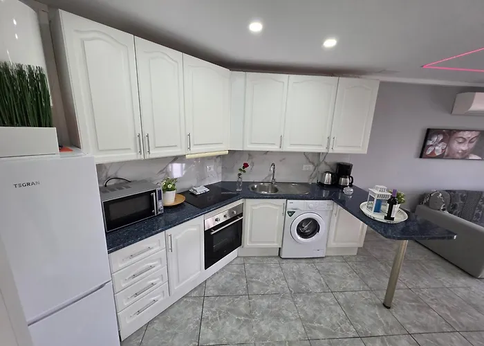 公寓 San Marino With Heated Pool, Only 450 Meters To The Beach, Aircondition, Wifi